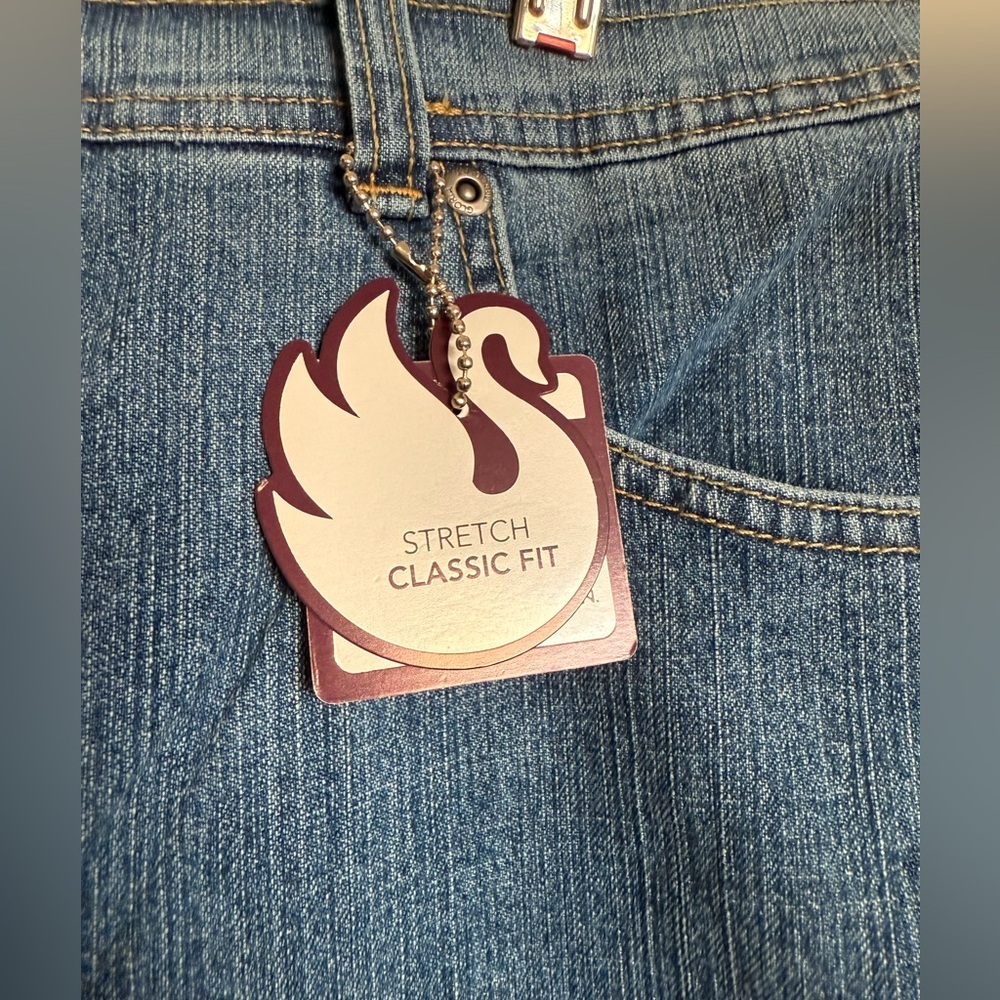 GLORIA VANDERBILT Amanda Stretch Classic Fit Jeans - NEW w/ Tags - Size 12 Short - Picture 3 of 7